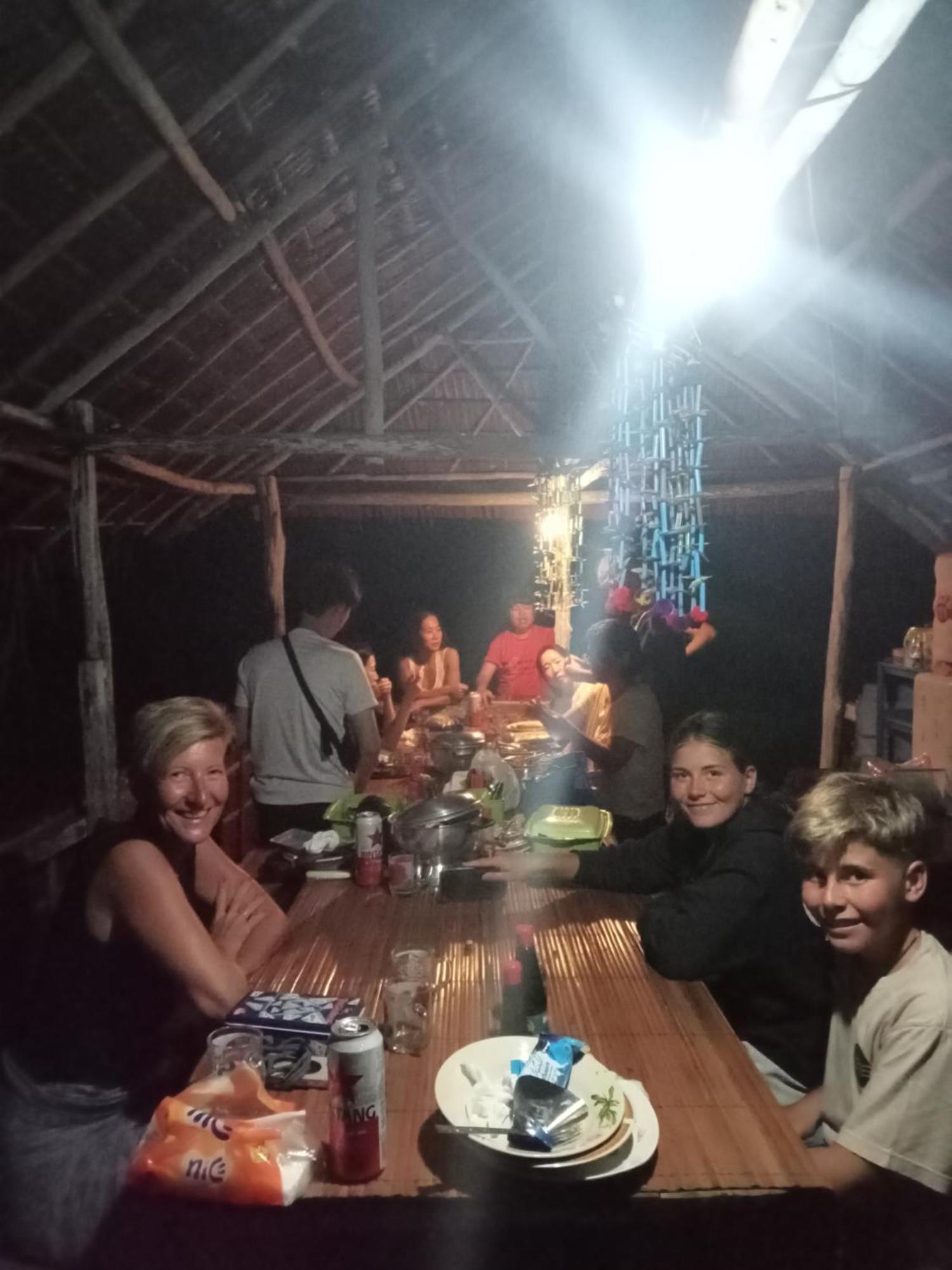 Ransiwor Homestay Kri Экстерьер фото