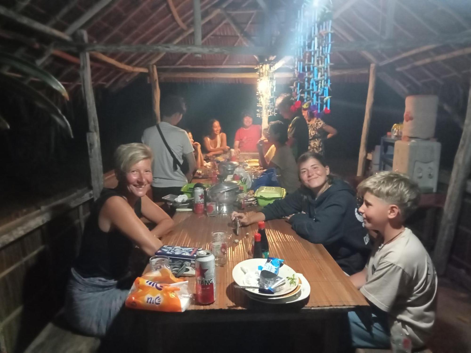 Ransiwor Homestay Kri Экстерьер фото