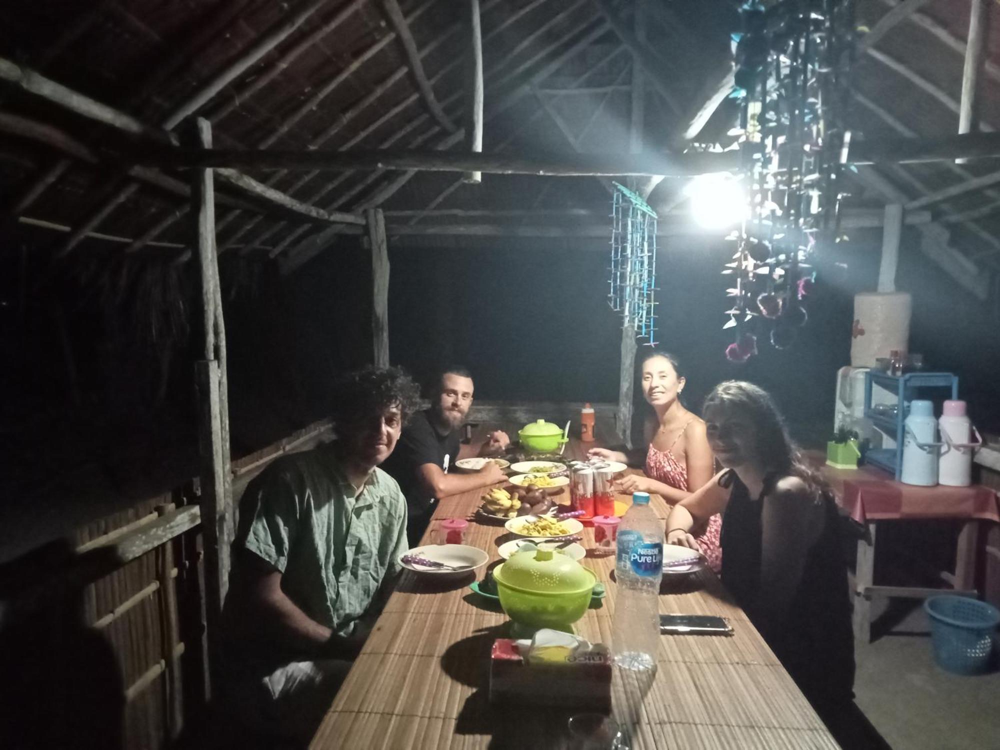 Ransiwor Homestay Kri Экстерьер фото